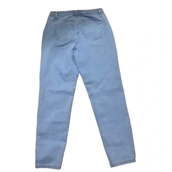 NWT Missguided High Waisted Comfort Stretch Mom Jeans - Size 10 - Picture 3 of 8
